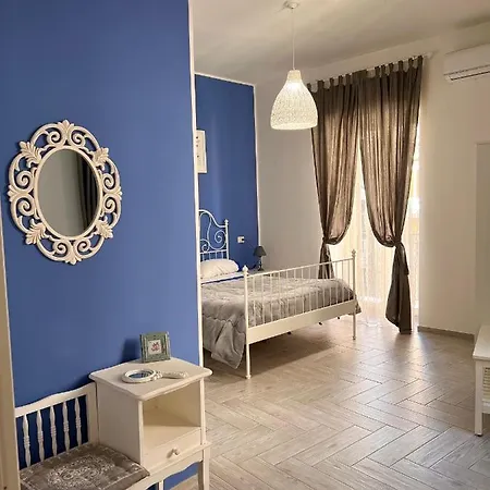 Vico Longo 25 - Ensuit Flat In The Heart Of דירה