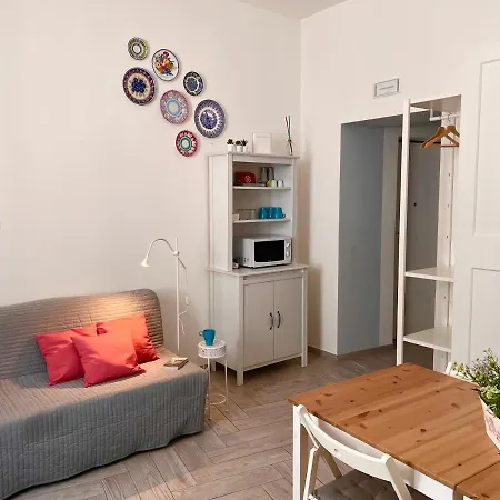Vico Longo 25 - Ensuit Flat In The Heart Of Апартаменты Неаполь